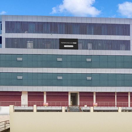 Townhouse Oak Sarusajai Stadium Dispur Exterior foto