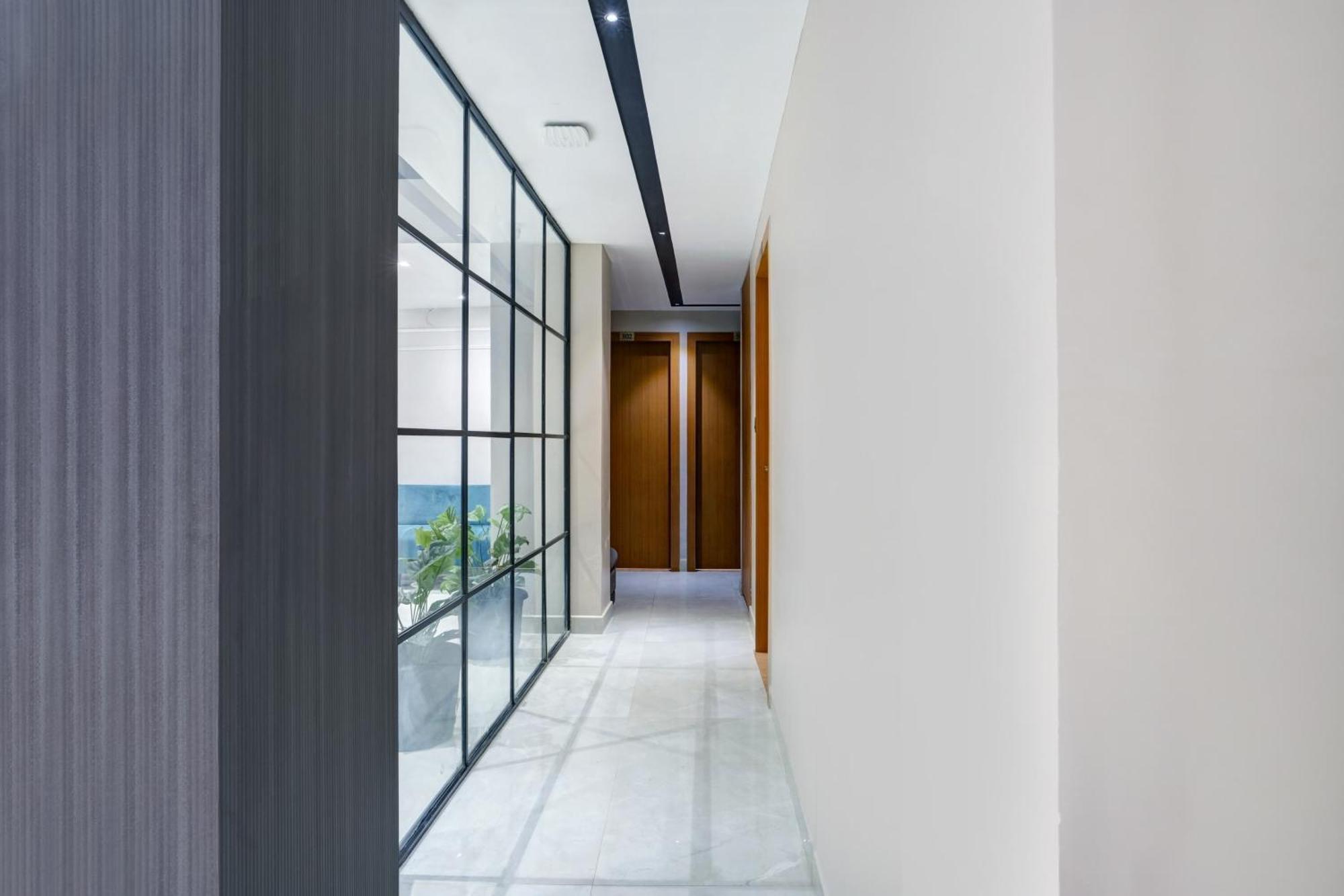 Townhouse Oak Sarusajai Stadium Dispur Exterior foto