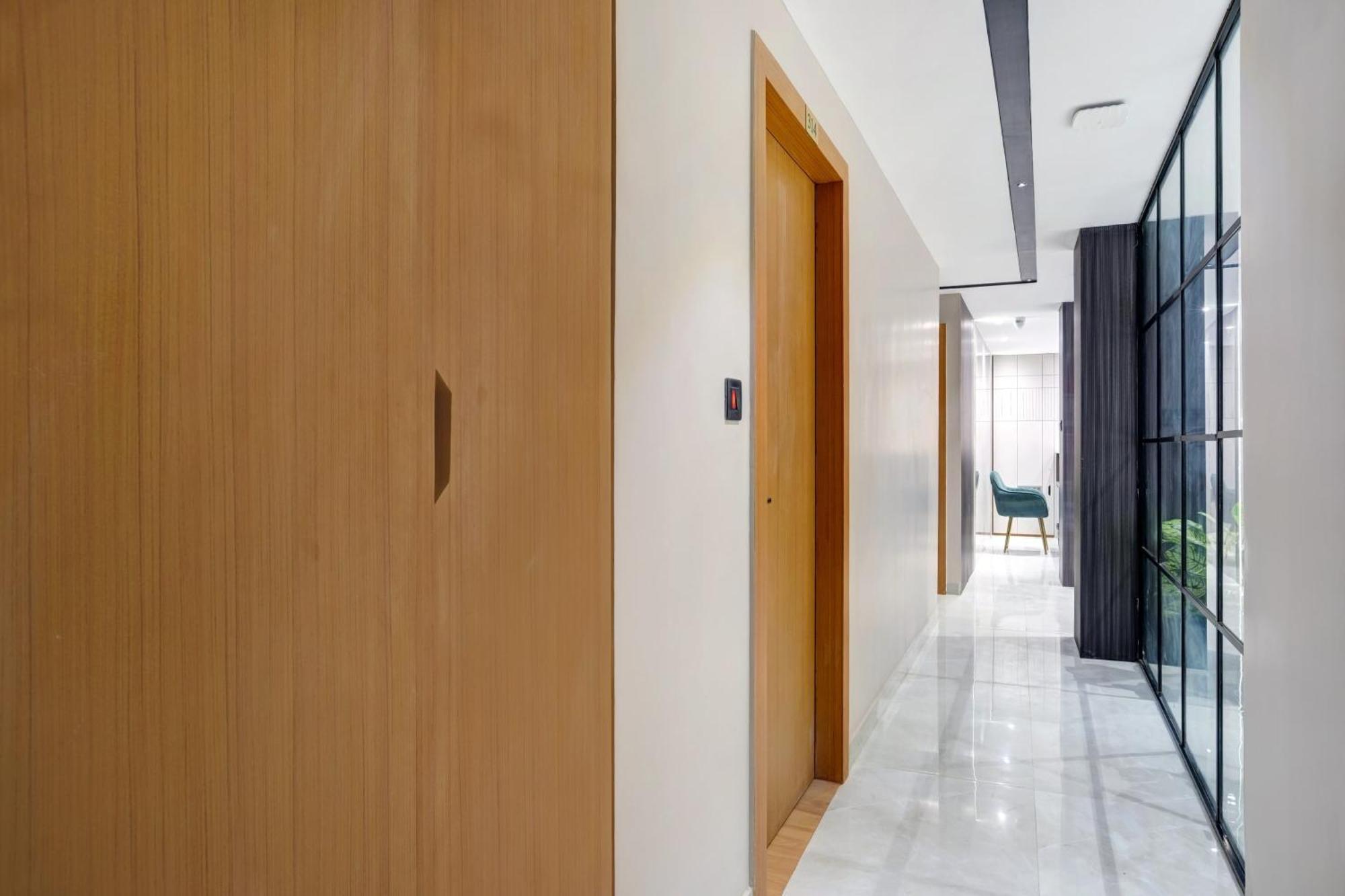 Townhouse Oak Sarusajai Stadium Dispur Exterior foto